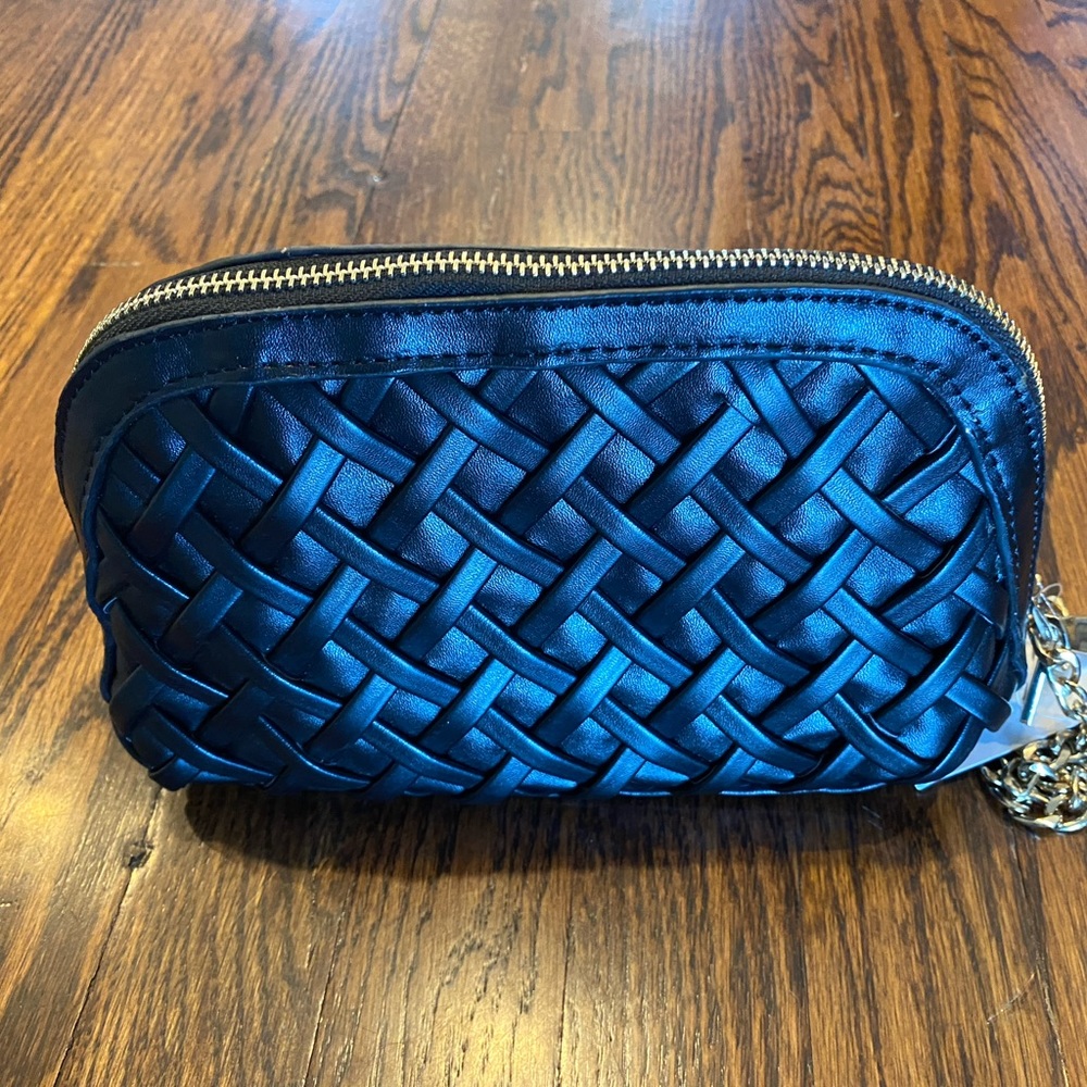 Woven Faux Leather Small Cross Body Purse with gold link clutch chain - Picture 1 of 5